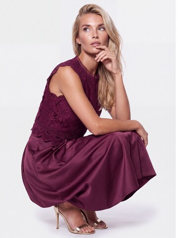APART Skirt in Red