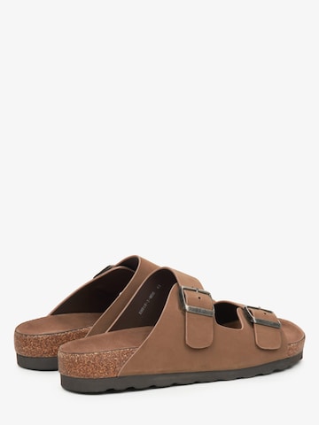 Estro Sandals '918-1' in Brown