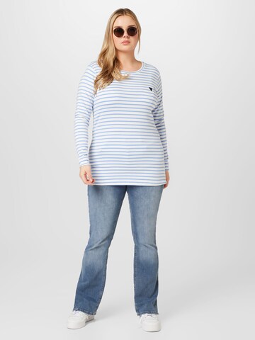 T-shirt 'Lia' KAFFE CURVE en bleu