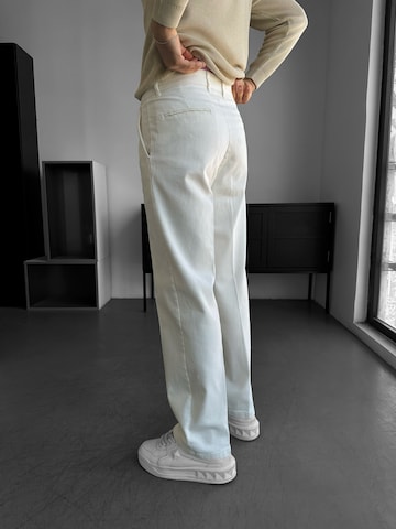 Kleidermafia Loose fit Trousers in Beige