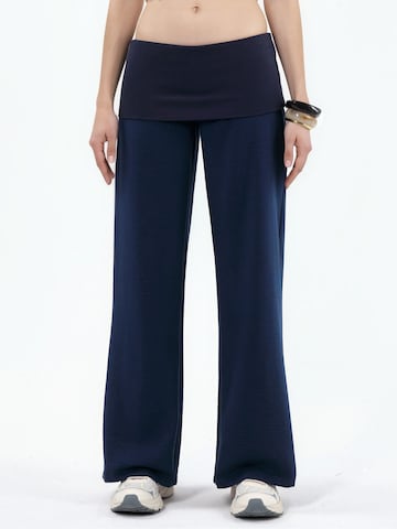 Loosefit Pantaloni di Busem in blu: frontale