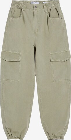 Bershka Tapered Cargobroek in Groen: voorkant