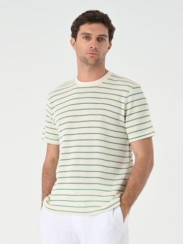 Tricou de la Antioch pe verde: față