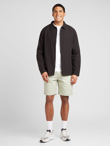 SELECTED HOMME Comfort Fit Skjorte 'DAN' i sort