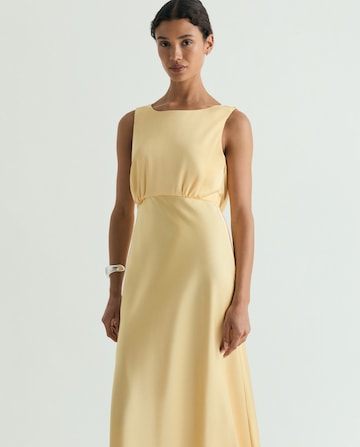 Rochie ' ' de la Scalpers pe galben