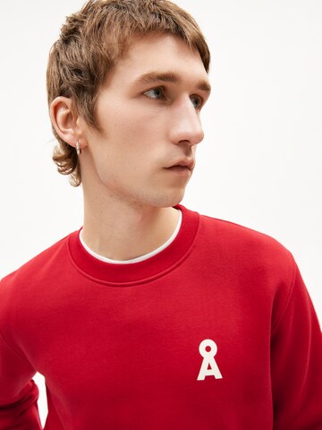 ARMEDANGELS Sweatshirt in Red