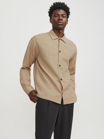 JACK & JONES - Ajuste regular Camisa en beige: frente