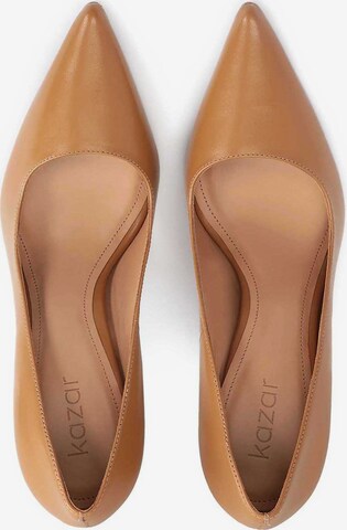 Kazar Pumps in Brown