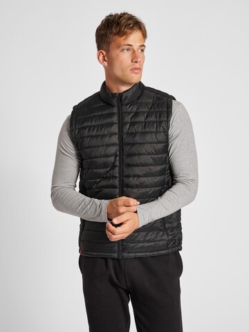 Hummel Bodywarmer in Zwart: voorkant