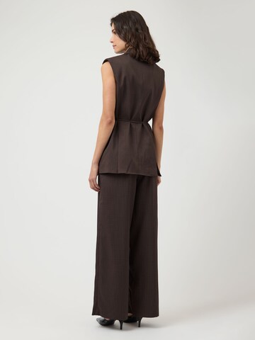 Gilet de costume 'YASShimma' YAS en marron