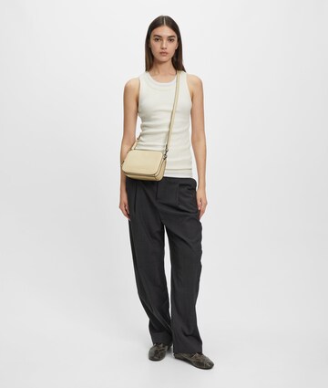 Liebeskind Berlin Crossbody in Beige: Vorderseite