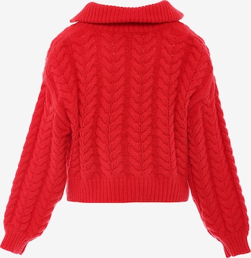 Geacă tricotată de la MYMO pe roșu
