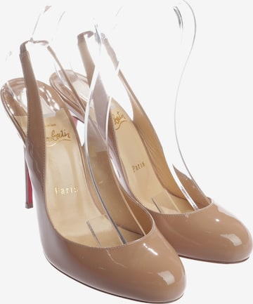 Christian Louboutin Pumps 39 in Braun: Vorderseite