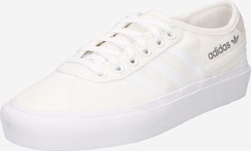 ADIDAS ORIGINALS Låg sneaker 'Delpala' i vit: framsida