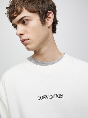 Pull&Bear Sweatshirt in Beige