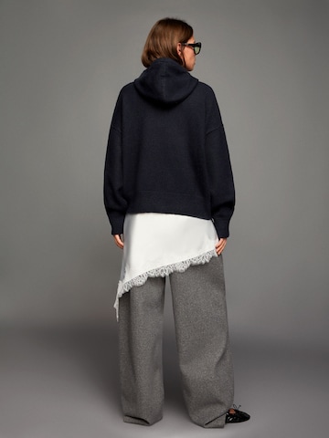 Bershka Sweater in Blue