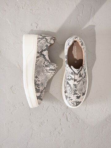 Next Slip-on in Mixed colours