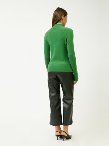 Influencer Sweater in Green