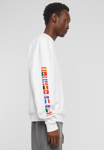 MT Upscale Sweatshirt in White