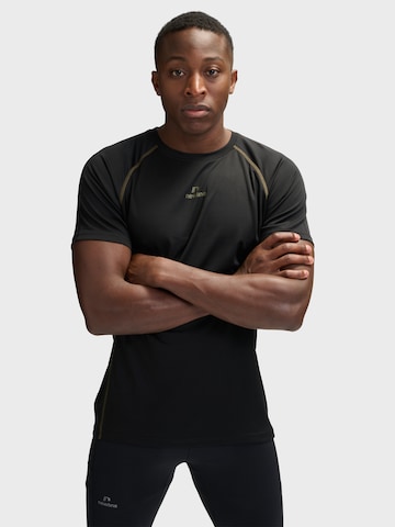 Newline Performance Shirt in Black: front