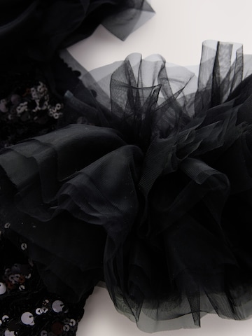 Robe Next en noir