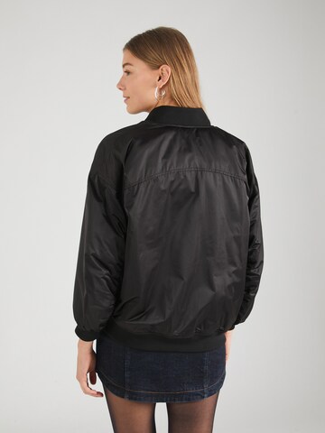 River Island Jacke in Schwarz