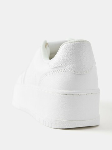 Baskets basses Pull&Bear en blanc