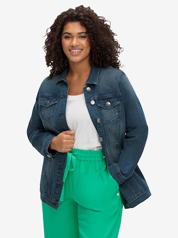 SHEEGO Between-Season Jacket in Blue: front