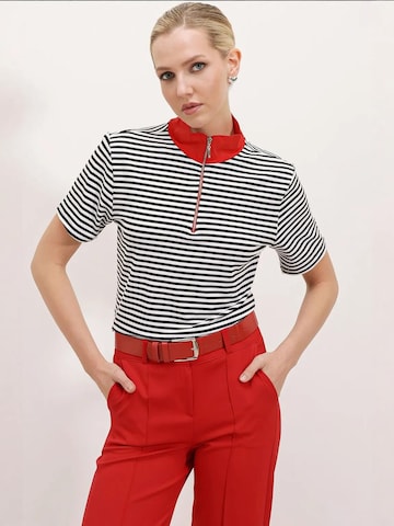 Bigdart - Camisa em vermelho: frente