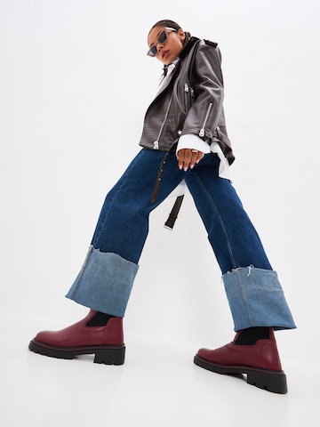 CESARE GASPARI Booties in Red