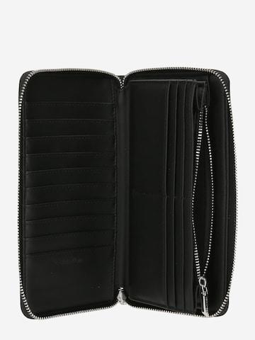 Porte-monnaies 'Must' Calvin Klein en noir