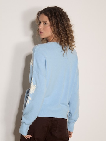 Cardigan bavarois ' ' Apricot en bleu