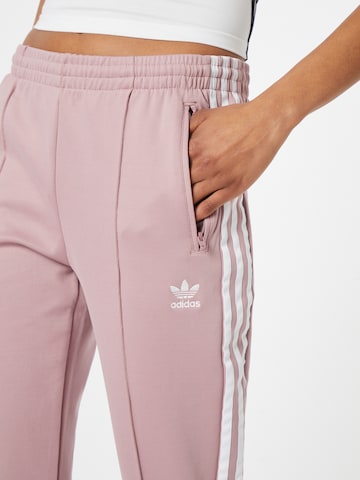 ADIDAS ORIGINALS Slimfit Nadrág 'Primeblue Sst' - lila