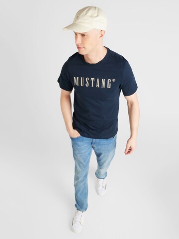 MUSTANG T-shirt 'Austin' i blå