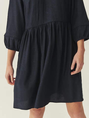 TATUUM Šaty - Modrá