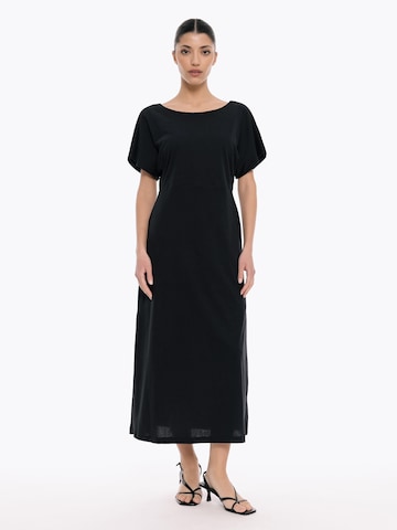 4TAILORS - Vestido 'Connect Me' em preto: frente