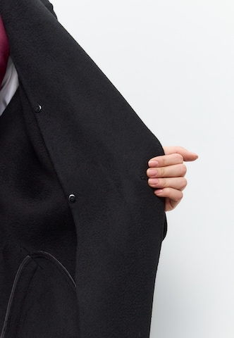 CESARE GASPARI Between-seasons coat in Black