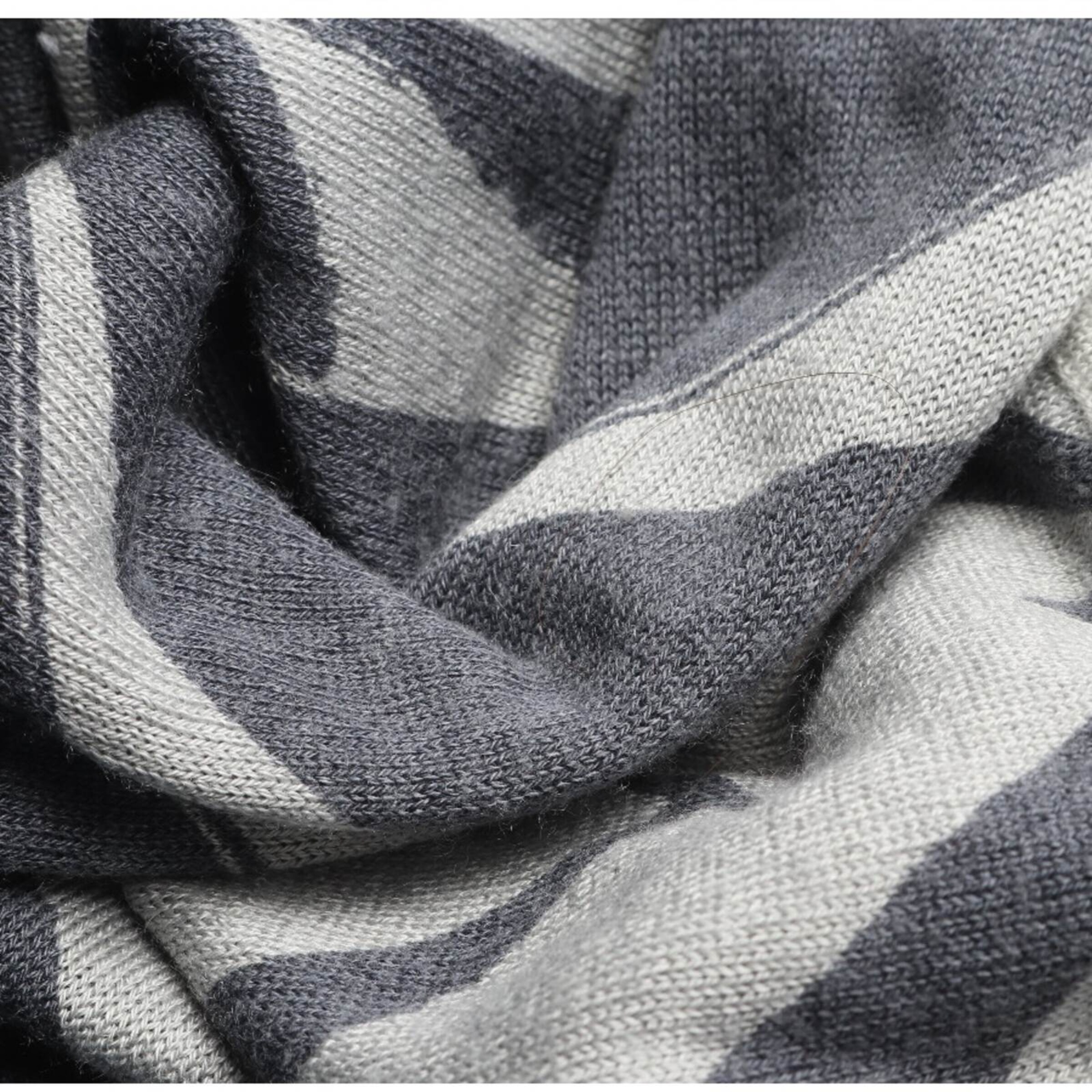 Friendly Hunting Pullover / Strickjacke S in Grau