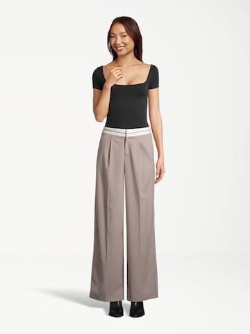 Wide leg Pantaloni cutați 'PREPPY' de la AÉROPOSTALE pe gri