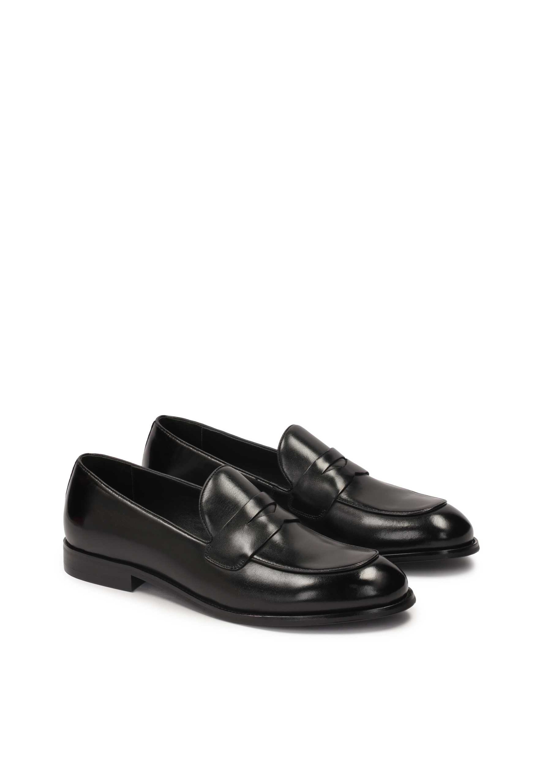 Kazar Classic Flats in Black