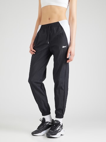 Reebok Tapered Sporthose in Schwarz: Vorderseite