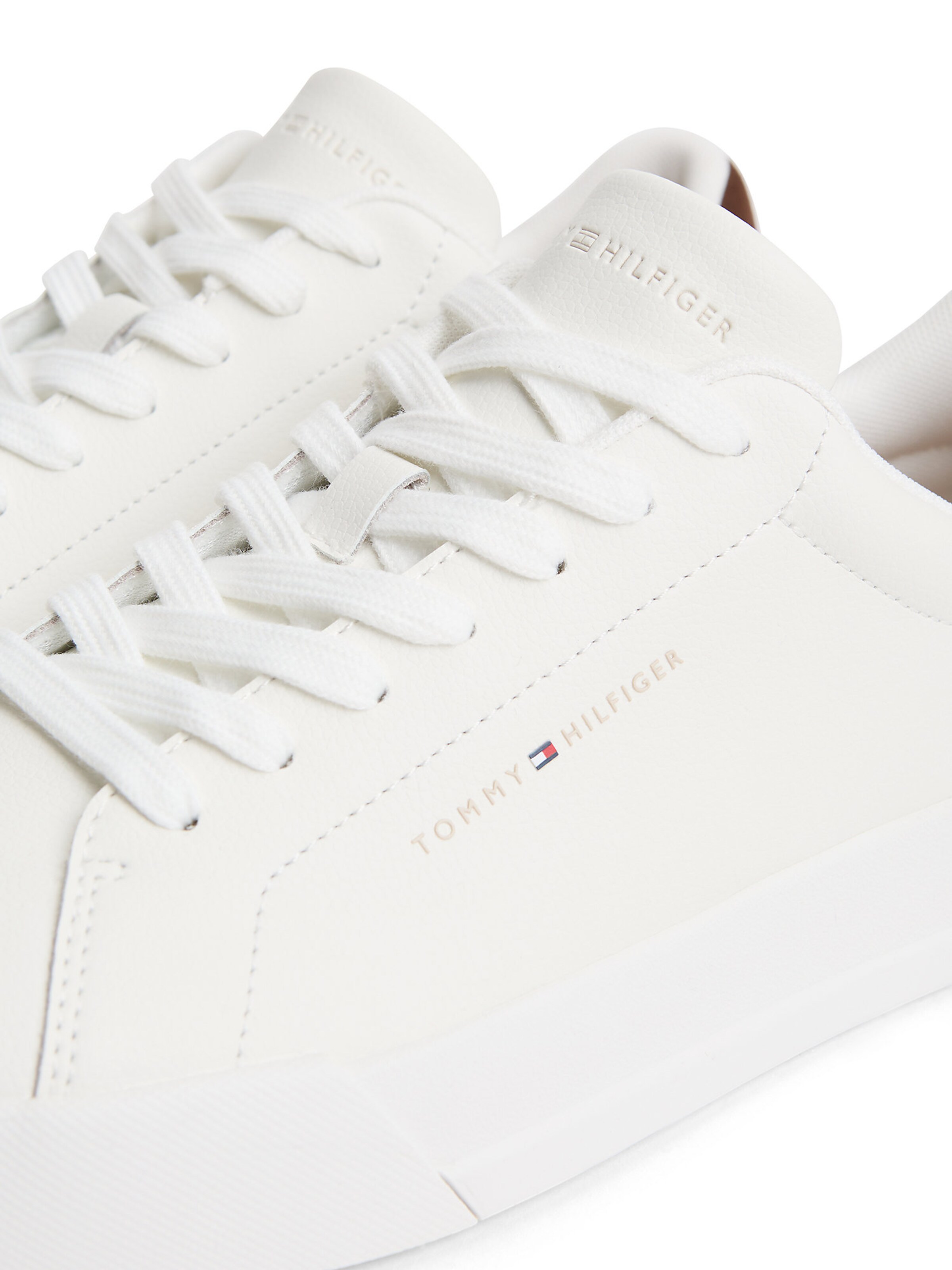 TOMMY HILFIGER Tenisky 'Court Ess' – bílá
