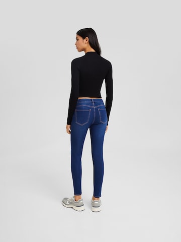 Bershka Skinny Fit Дънки в синьо