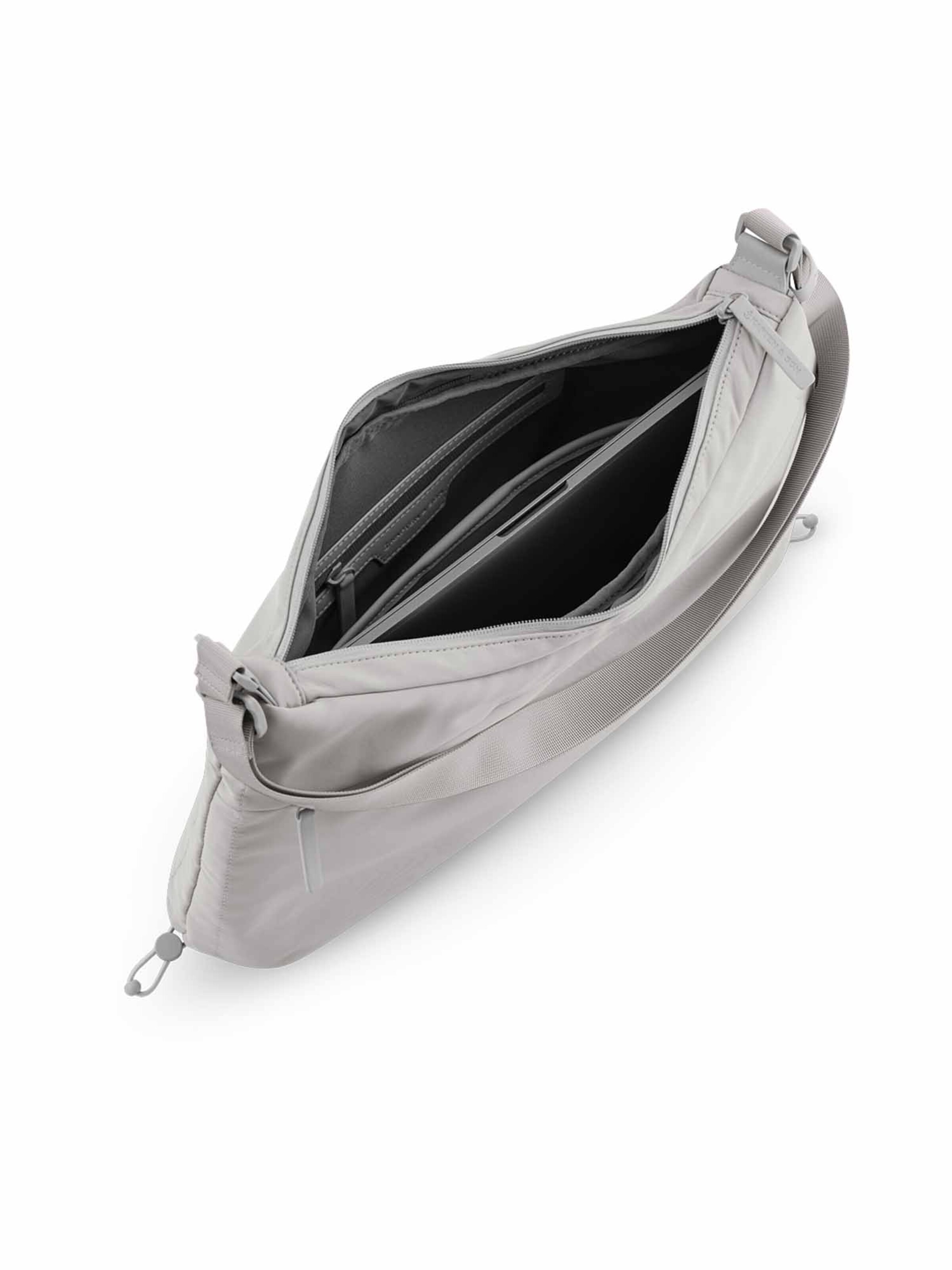 Borsa a spalla 'Skara Large' di Kapten & Son in grigio