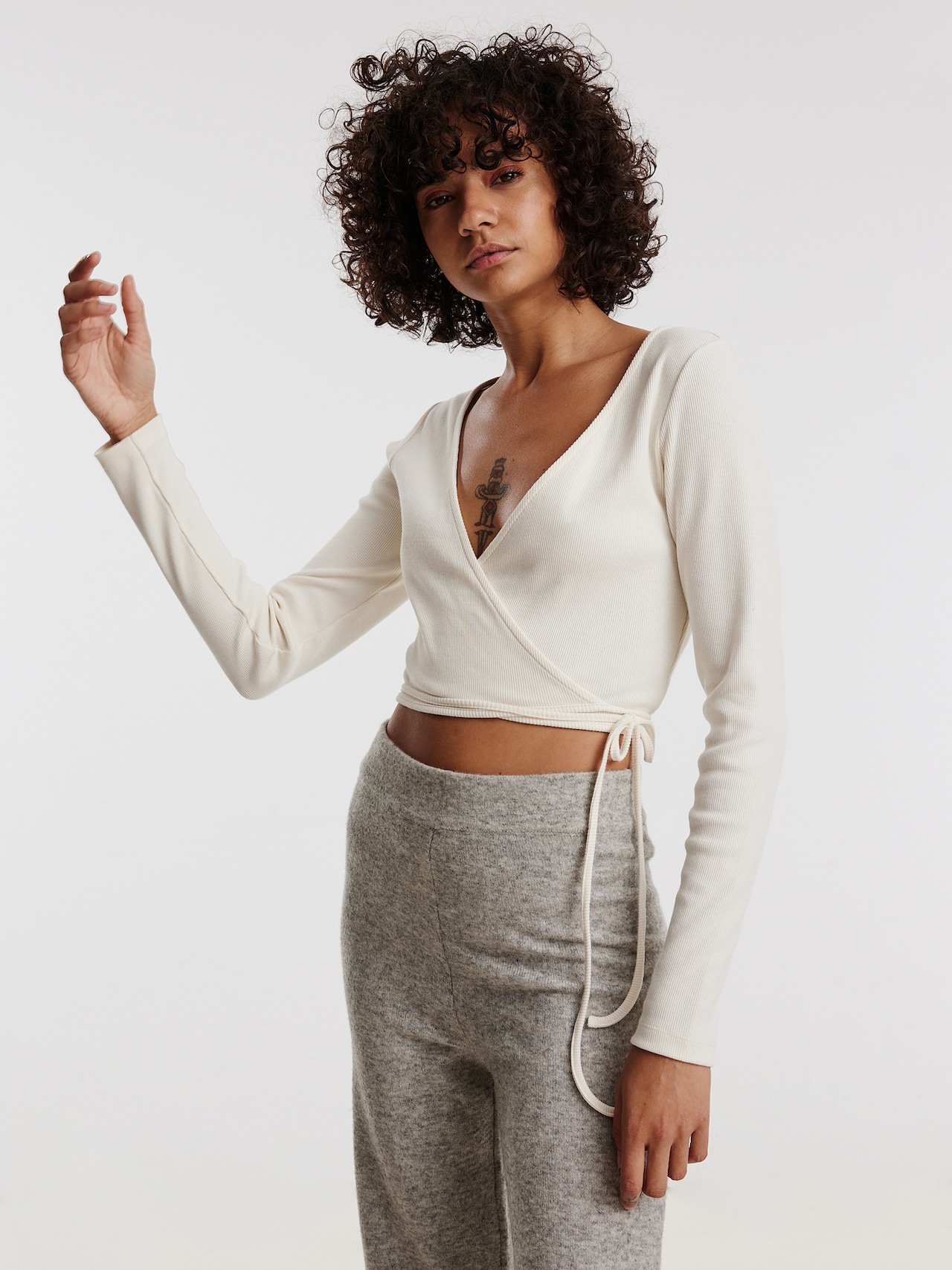 EDITED Produkte Shirt 'Theodora' beige