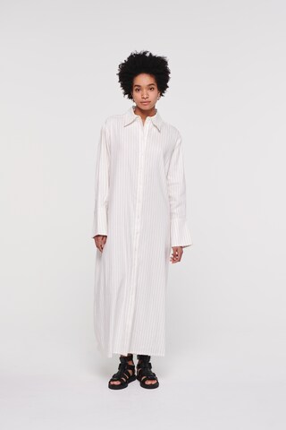 Robe-chemise 'Heloise' Aligne en blanc : devant