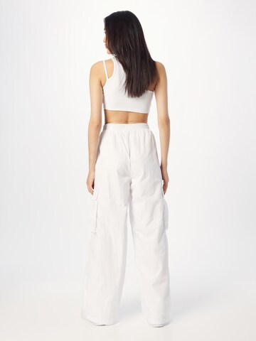 Tommy Jeans Wide leg Cargo trousers 'Claire' in White