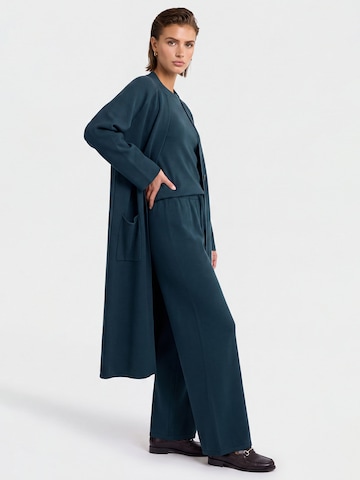 APART Strickmantel in Blau