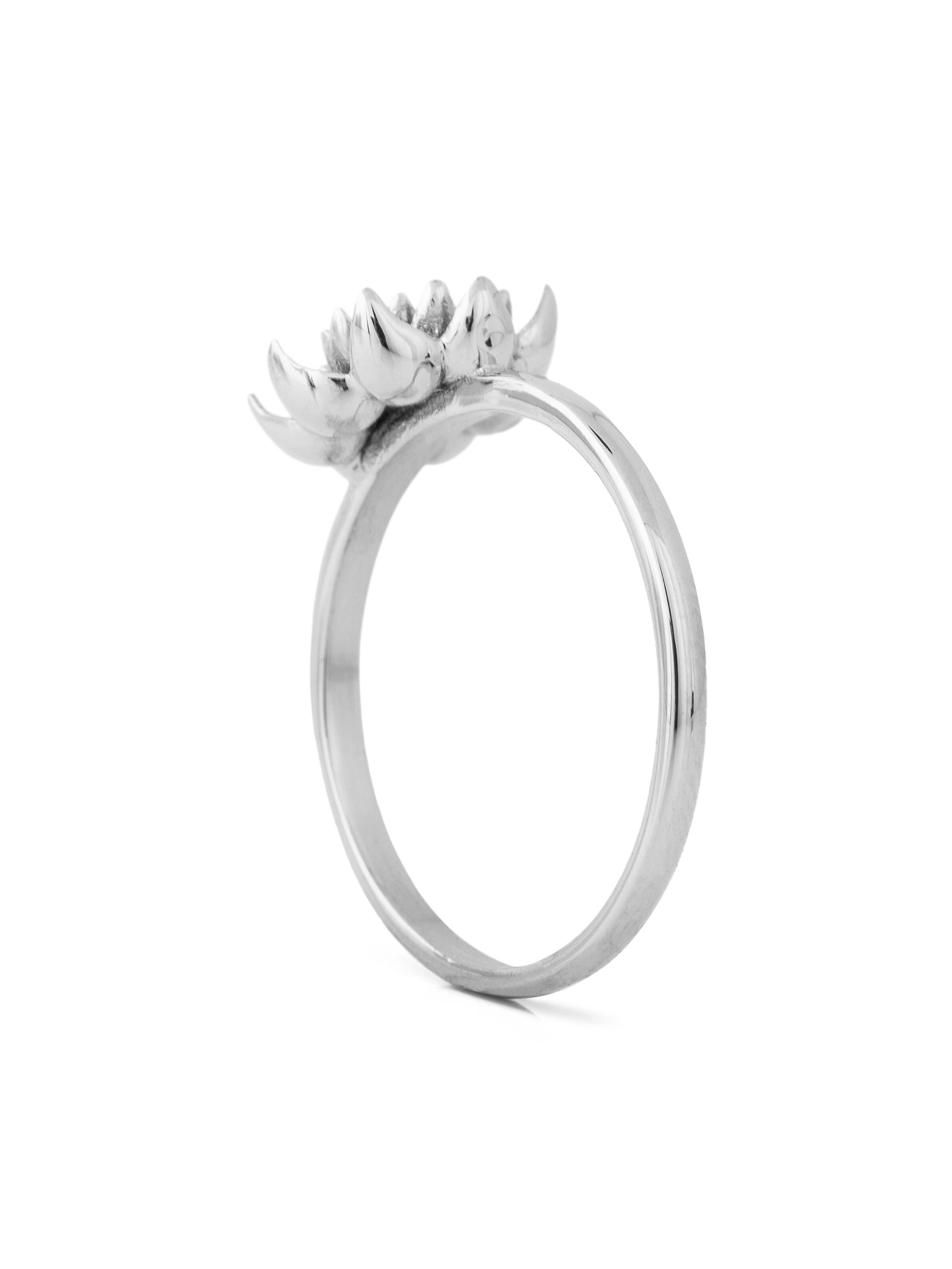 Akitsune Ring 'Lotus' in Silver