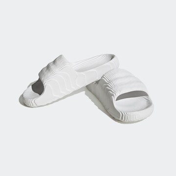 ADIDAS ORIGINALS Muiltjes 'Adilette 22' in Wit